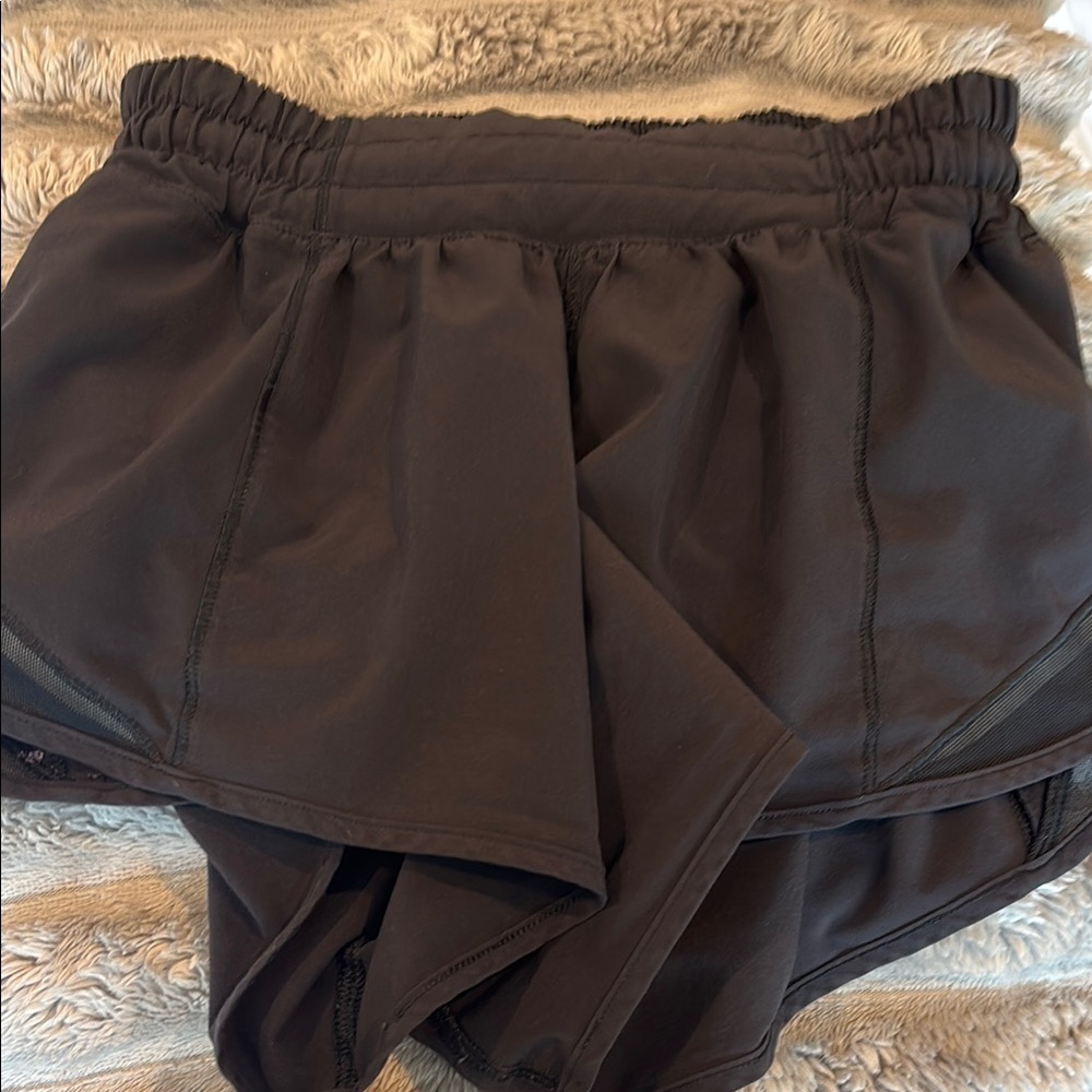 Women's Black Lululemon Hottie hot Shorts LOW RISE